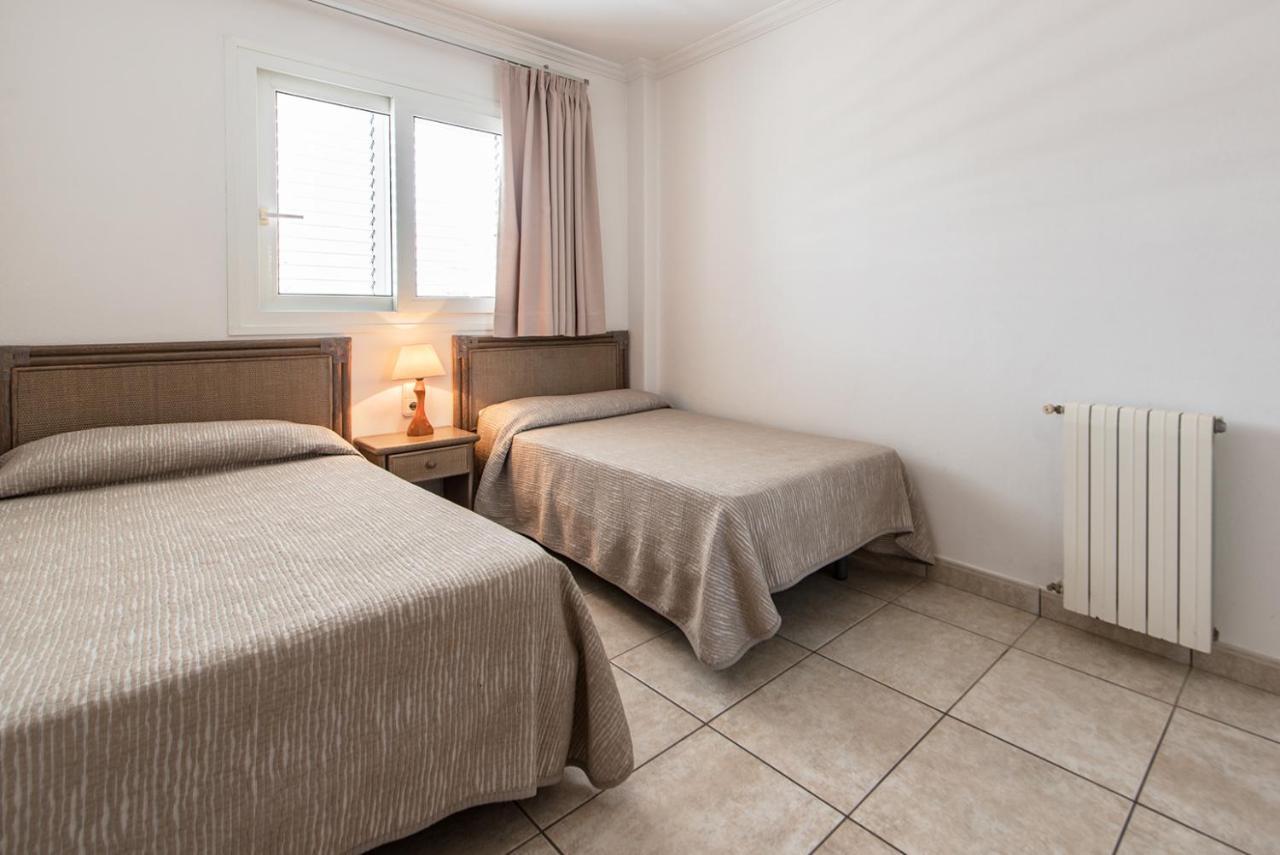 Apartamentos Es Cane Es Cana Exterior foto