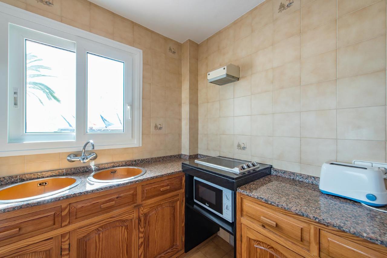 Apartamentos Es Cane Es Cana Exterior foto